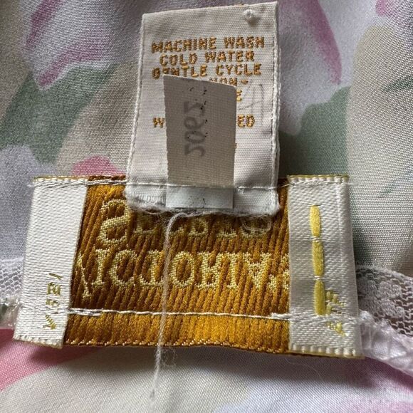 VTG Victoria’s Secret Gold Label Floral Lingerie Teddy Pink Pastel Lace - Picture 7 of 7